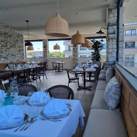 Hotel Hisa Ancka, - 3 Min To The Airport 3*