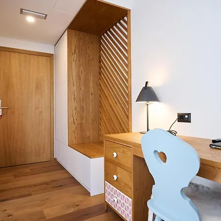 Hotel Hisa Ancka, - 3 Min To The Airport Sencur