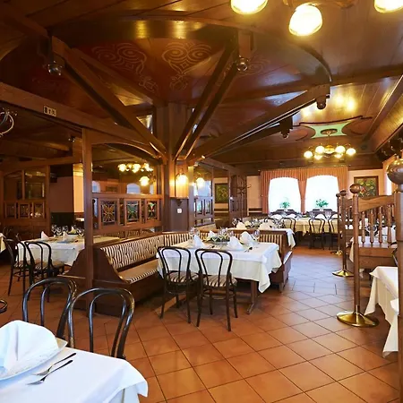 Hisa Ancka, - 3 Min To The Airport Hotel